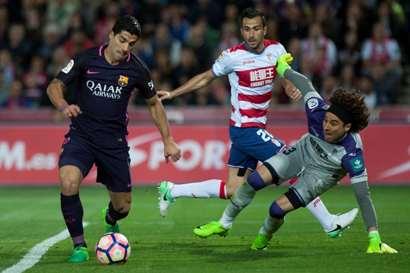 Video: Memo Ochoa Salió Inspirado, Pero Luis Suárez Por Fin Le Anotó ...