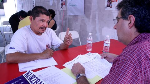 La propuesta de ley pretende acabar con los consultores de migración, algo que preocupa a las personas que ofrecen este servicio.