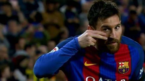 El gesto de Messi tras su primer gol.