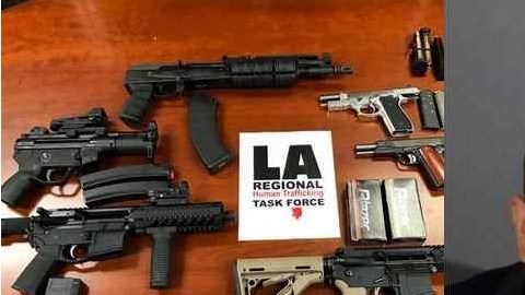 Omar Nicandro Sánchez, de 37 años y residente de Lakewood, enfrentas numerosos cargos relacionado con la prostitución y abuso sexual.