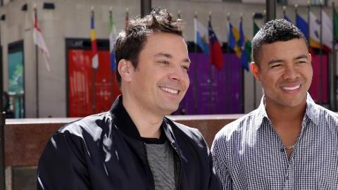 José Quintana junto a Jimmy Fallon.