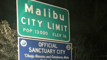 La ciudad de Malibú recientemente se declaró en defensa de inmigrantes.
