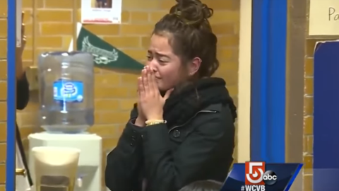 Yessica Calderón cuando conoce sobre la beca.