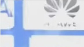 Guillermo Barros Schelotto sufrió un fuerte golpe en la rodilla en plena conferencia de prensa.