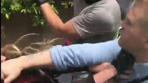 El hombre fue identificado por personas en redes sociales.