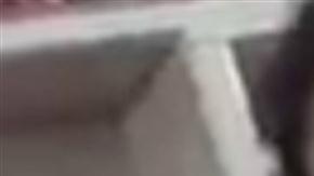 El disparo rozó la mandíbula de la mujer. Captura de pantalla