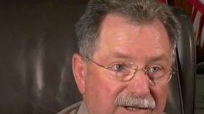 Donny Youngblood lleva más de 30 años trabajando en el Departamento del Sheriff.