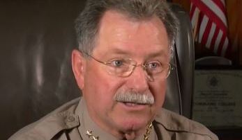Donny Youngblood lleva más de 30 años trabajando en el Departamento del Sheriff.