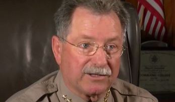 Donny Youngblood lleva más de 30 años trabajando en el Departamento del Sheriff.