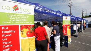 05/03/17 /LOS ANGELES/ County officials held a news conference to discuss CalFreshÊAwareness Month and the public health crisis of ``food insecurity.'' TheÊCalFreshÊcampaign aims to let low-income residents know help is available to pay for food and healthy choices can stretch food dollars. (Photo Aurelia Ventura/La Opinion)