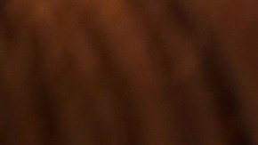 05/10/17 /LOS ANGELES/Mother Alexandra Villa receives a free makeover, which included a hair blow out, makeup application courtesy of Blo Blow Dry Bar, and a gift basket filled with 99 Cents Only items, during a Mother's Day celebration in Beverly Hills.  Nine mothers were selected from the 99 Mommy Makeover Contest held by the 99 Cents Only store. (Photo Aurelia Ventura/La Opinion)