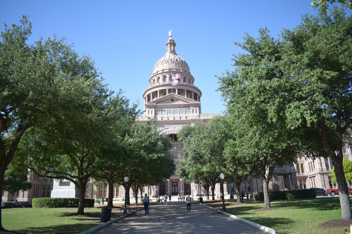 Así será la batalla para detener la ley SB 4 de Texas en los tribunales