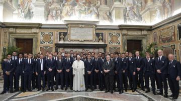 El papa Francisco recibió a los protagonistas de la final de la Copa Italia