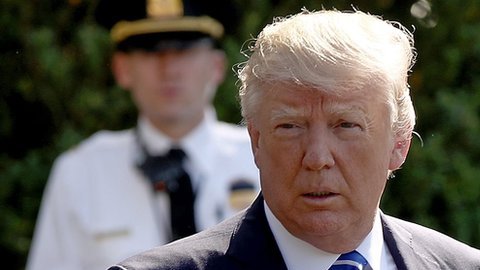 Vínculos con Rusia y memo del ex director del FBI tienen a Trump contra las cuerdas