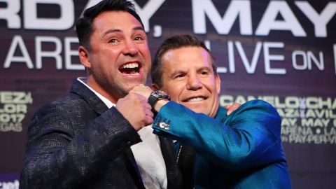 De la Hoya y Chávez se llevaron la noche con su batalla de chistes.