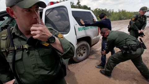 El proyecto busca el aumento masivo de lugares de reclusión de indocumentados