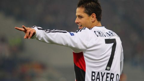 Javier "Chicharito" Hernández tendría nuevo compañero mexicano en el Leverkusen