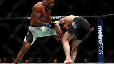 Yoel Romero busca el cetro de peso medio.