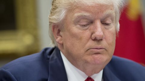 El conocido biógrafo del magnate asegura que Trump buscará la renuncia para evitar su destitución