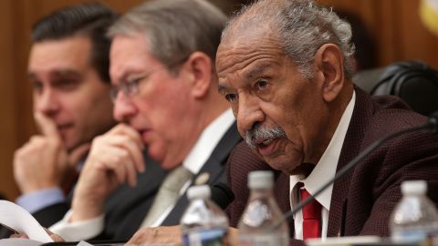 El congresista John Conyers dio a conocer la carta en redes sociales.