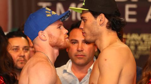 "Canelo" Álvarez y Chávez Jr. se enfrentan esta noche en Las Vegas.