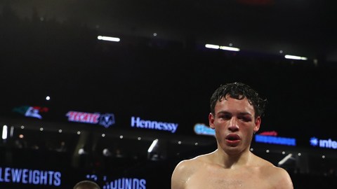 Saúl "Canelo" Álvarez derrotó por decisión unánime a Julio César Chávez Jr.