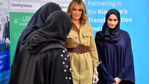 Trump había criticado a Michelle Obama por no usar el velo en su última visita