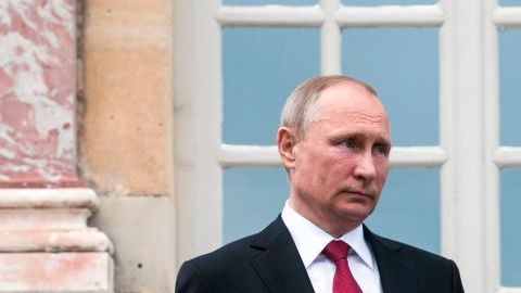 Macron y Putin en Versalle. ETIENNE LAURENT/AFP/Getty Images