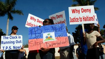 Activistas habían pedido que la administración Trump extendiera por 18 meses el “Estatus de Protección Temporal” (TPS) a la haitianos. Pero el gobierno solo lo extendió por 6 meses con perspectivas a eliminarlo.(Photo by Joe Raedle/Getty Images)