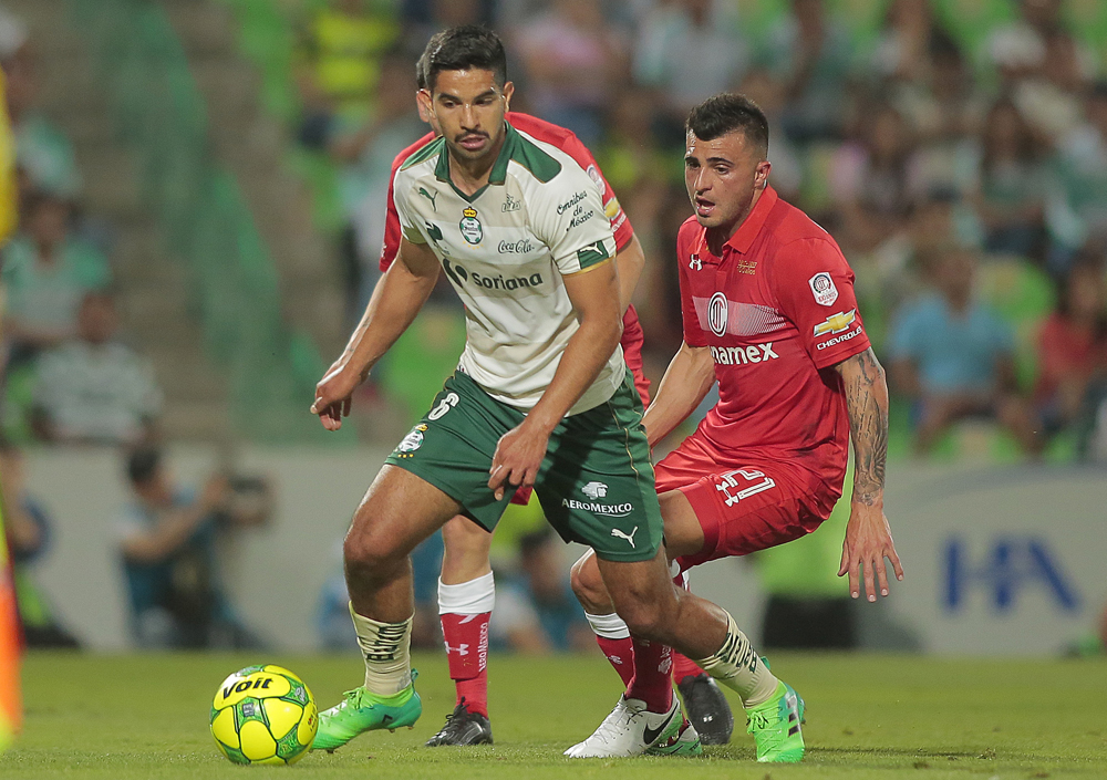 Liguilla 2017 Toluca Vs Santos Laguna Juego De Vuelta Horarios Y Canales De Tv La Opinión 4274