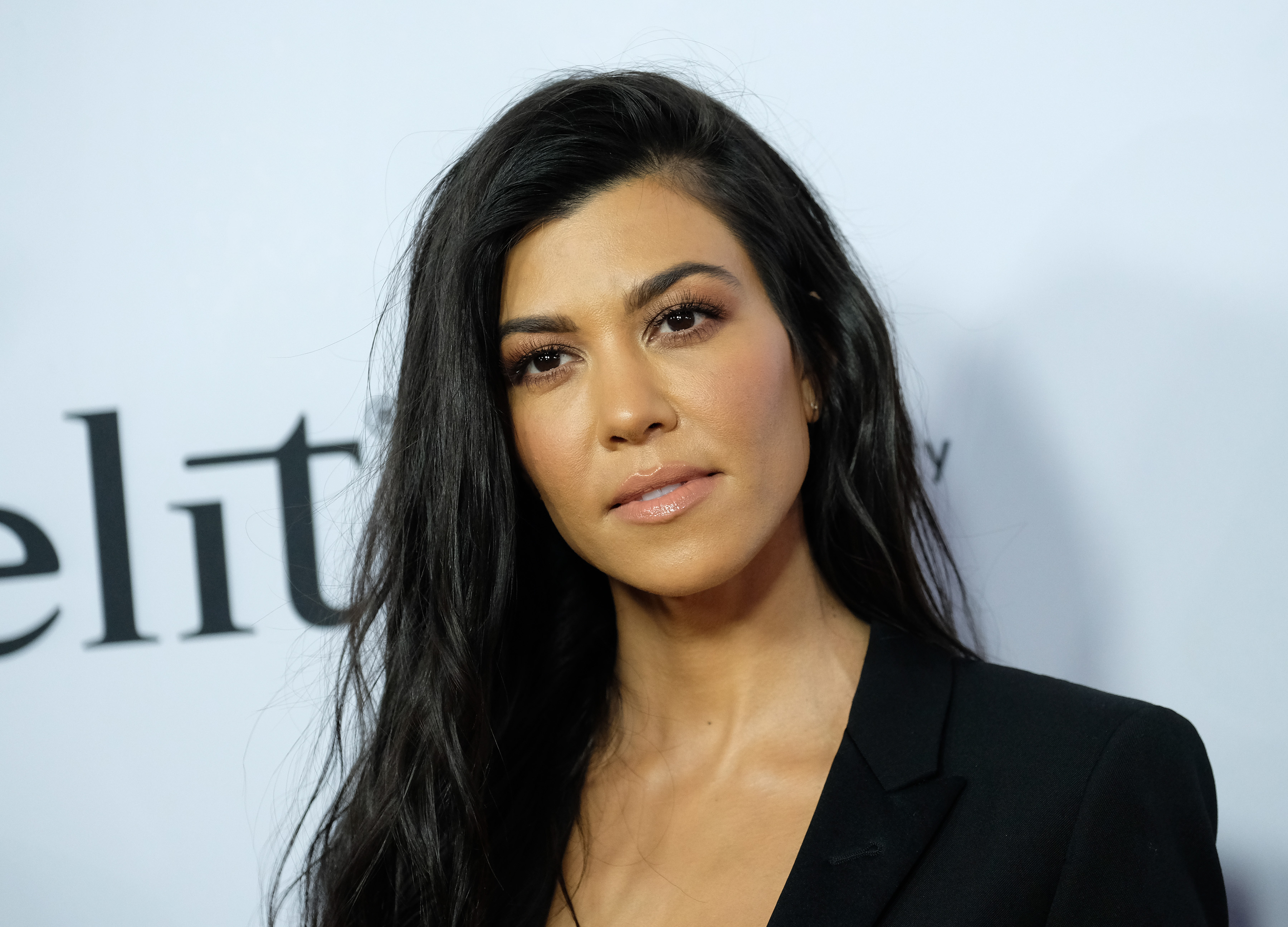 Vídeo: Kourtney Kardashian y su liberador topless en Instagram - La Opinión