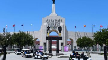 El COI realizó ayer un recorrido por el LA Memorial Coliseum.