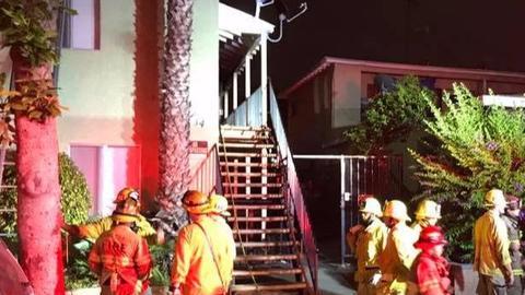 El Departamento de Bomberos de Long Beach está investigando los hechos.