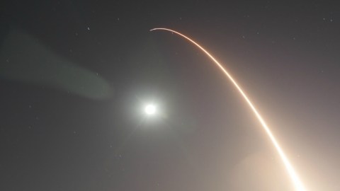 Por segunda vez en el lapso de una semana, EEUU lanza prueba de misil desde California.