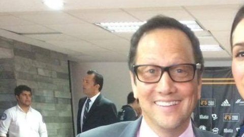 Rob Schneider y su esposa regiomontana.