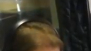 Pimpinela cantando la nueva versión.