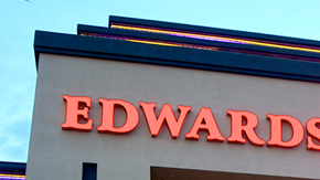 Edwards Cinema 20, sitio donde culminó la persecución.