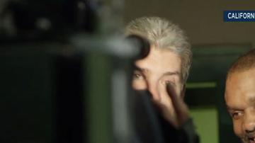 Guy Miles después de ser liberado de una cárcel de Orange.