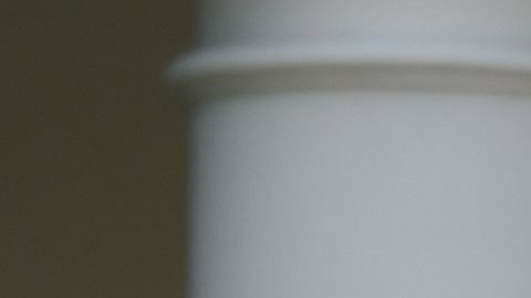 WAS25. WASHINGTON (ESTADOS UNIDOS), 01/06/2017.- El presidente de EE.UU., Donald Trump, pronuncia un discurso hoy, jueves 1 de junio de 2017, en la Casa Blanca, Washington (EE.UU.). Donald Trump anunció hoy su decisión de sacar al país del Acuerdo de París contra el cambio climático, adoptado por casi 200 países en 2015, hoy, jueves 1 de junio de 2017, en la Casa Blanca, Washington (Estados Unidos). EFE