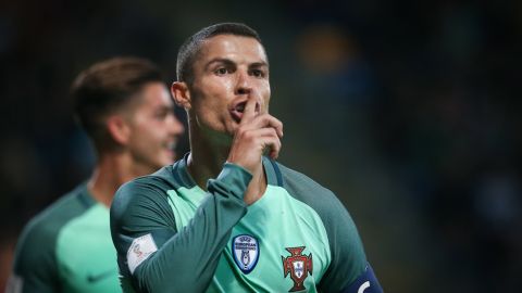 Cristiano Ronaldo de nuevo es padre, ahora de un niño y una niña