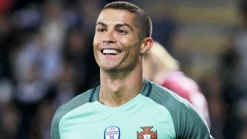 Cristiano Ronaldo hizo dos goles en el triunfo de Portugal 3-0 sobre Letonia