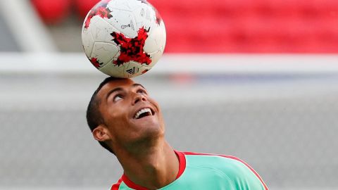 Cristiano Ronaldo se prepara en la Confederaciones, mientras es acusado de fraude fiscal