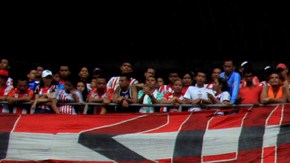 Miles de aficionados acudieron a la presentación de Teo Gutiérrez con el Junior.