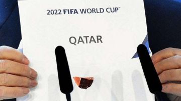 Jospeh Blatter cuando anunci�� que Qatar organizaría la Copa del Mundo de 2022.