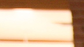 Una compradora en el centro comercial Glendale Galleria de Los Angeles.