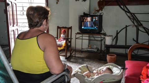 Los cubanos siguen el discurso de Trump sobre cambios con Cuba.