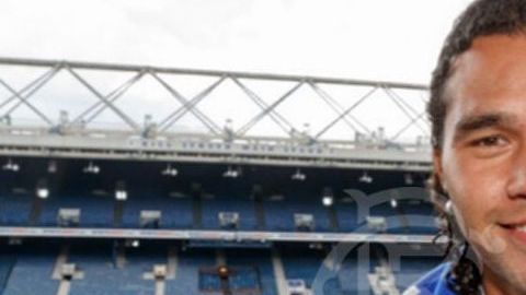 Carlos "Gullit" Peña, refuerzo del Rangers FC.