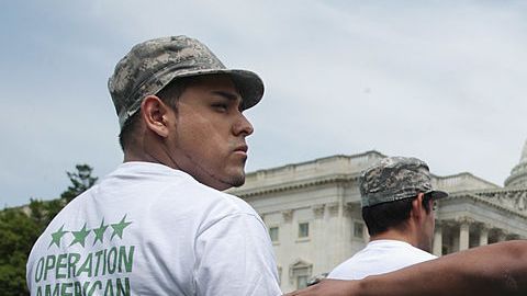 Los "DREAMers" son la vanguardia del reclamo por reforma migratoria y ahora pelean por su propia supervivencia.