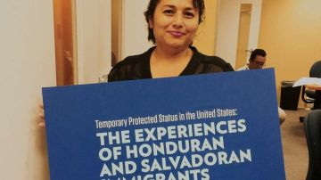 La activista salvadoreña de CARECEN, Evelyn Hernández viajará Washington para abogar por el TPS. (María Peña/Impremedia)