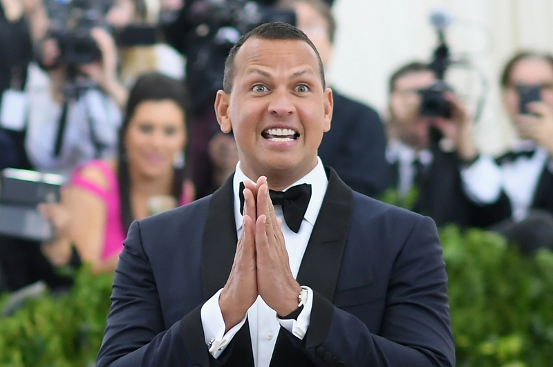 Alex Rodríguez será el primer hispano en ‘nadar en las aguas’ del ‘Shark Tank’ La Opinión